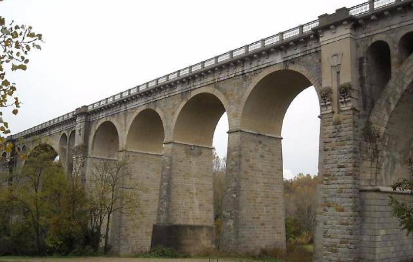 Suicidio a Pratantico 23enne di Capolona si getta dal ponte